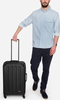 Eastpak TRANZSHELL M Reiskoffer (67 X 42 X 4 Cm) - Black -Voyago Winkel 720x1200