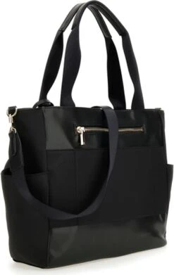 Guess Reistas / Weekendtas - 32 X 44 X 7 Cm - 10 Liter - Eco Gemma - Zwart -Voyago Winkel 758x1200 9