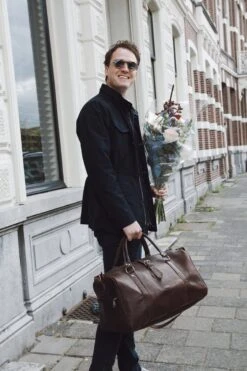 Leren Weekendtas Bruin - Reistas - Weekender - Duffle Bag - Sporttas - Studs & Stones 14 Leren Weekendtas Bruin - Reistas - Weekender - Duffle Bag - Sporttas - Studs & Stones -Voyago Winkel 799x1200 270