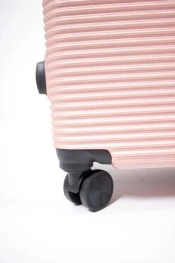 AttitudeZ Air-Z Reiskoffer Medium Roze 67cm - TSA-slot 13 AttitudeZ Air-Z Reiskoffer Medium Roze 67cm - TSA-slot -Voyago Winkel 800x1200 192