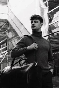 NEGOTIA Delta - Leren Weekendtas - Leren Reistas - Duffel Bag - 100% Luxe Top-Grain Leer - Zwart -Voyago Winkel 800x1200 198