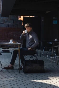 NEGOTIA Delta - Leren Weekendtas - Leren Reistas - Duffel Bag - 100% Luxe Top-Grain Leer - Zwart -Voyago Winkel 800x1200 200