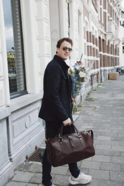 Leren Weekendtas Bruin - Reistas - Weekender - Duffle Bag - Sporttas - Studs & Stones 15 Leren Weekendtas Bruin - Reistas - Weekender - Duffle Bag - Sporttas - Studs & Stones -Voyago Winkel 800x1200 202