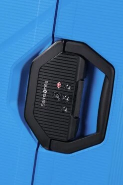 Samsonite Reiskoffer - Magnum Eco Spinner 69/25 - Summer Blue -Voyago Winkel 800x1200 4