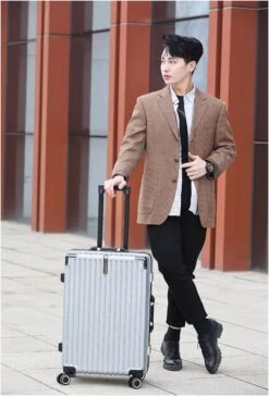 Design Handbagage Reiskoffer 20'', 50.8 Cm Cabinbag, Spinner , Aluminium Magnesium Alloy Frame Koffer, (LIGHT GRIJS) 18 Design Handbagage Reiskoffer 20'', 50.8 Cm Cabinbag, Spinner , Aluminium Magnesium Alloy Frame Koffer, (LIGHT GRIJS) -Voyago Winkel 814x1200 3