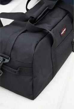 Eastpak STAND + Reistas, 34 Liter - Black -Voyago Winkel 814x1200 6