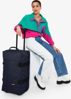 Eastpak TRANVERZ M Reiskoffer (67 X 35.5 X 30 Cm) - Ultra Marine -Voyago Winkel 866x1200 3