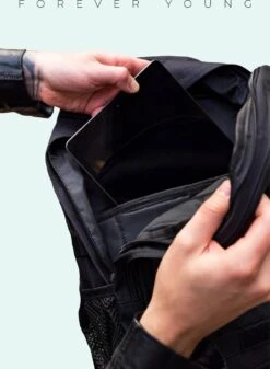 Waterdichte Rugzak - Hybride Tactical Backpack - Reistas Handbagage - Wandelrugzak - Grote Schooltas Zwart -Voyago Winkel 879x1200 11