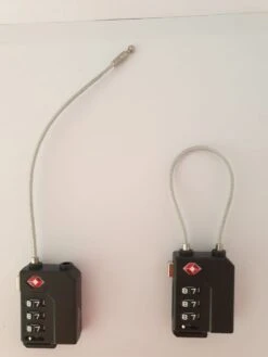 Merkloos TSA Cijferslot 3 Cijferig - 2 Stuks - Koffersloten - Kofferslot - Bagageslot - Reisslot - Kabelslot - Hangslot - Bagageslotjes - Backpackslot - Mulitfunctioneel - Zwart 16 Merkloos TSA Cijferslot 3 Cijferig - 2 Stuks - Koffersloten - Kofferslot - Bagageslot - Reisslot - Kabelslot - Hangslot - Bagageslotjes - Backpackslot - Mulitfunctioneel - Zwart -Voyago Winkel 900x1200 86