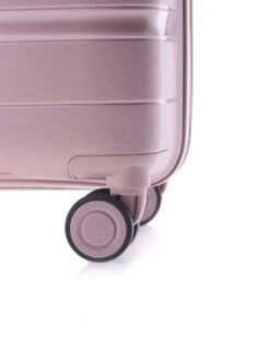 Gladiator Boxing M Spinner 67 - Exp - TSA Slot - Metallic Pink -Voyago Winkel 930x1200 1